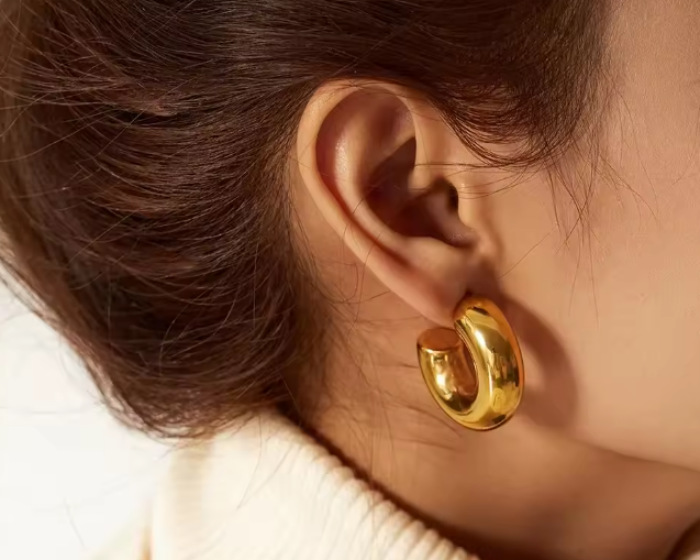 2 Pair Gold Hoop Earrings