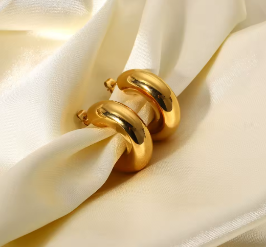 2 Pair Gold Hoop Earrings