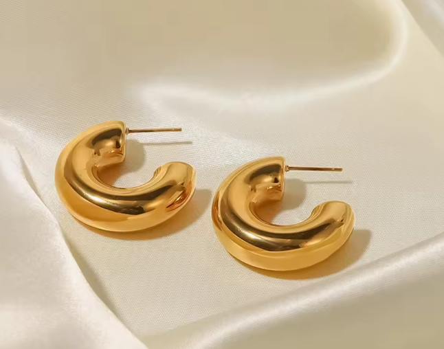 2 Pair Gold Hoop Earrings