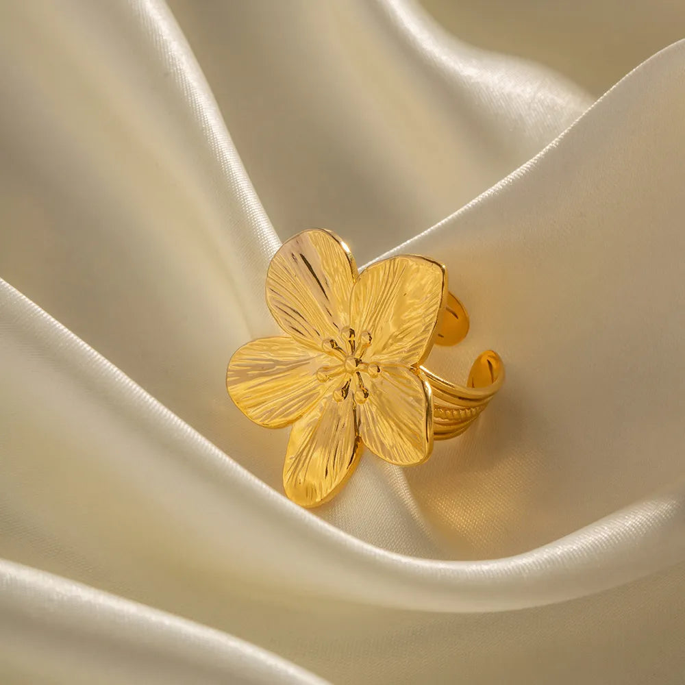 Flower Gold Ring